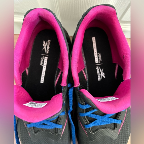 Women Reebok Dark grey/pink, lace closure, size 10 tennis shoes - Picture 4 of 5